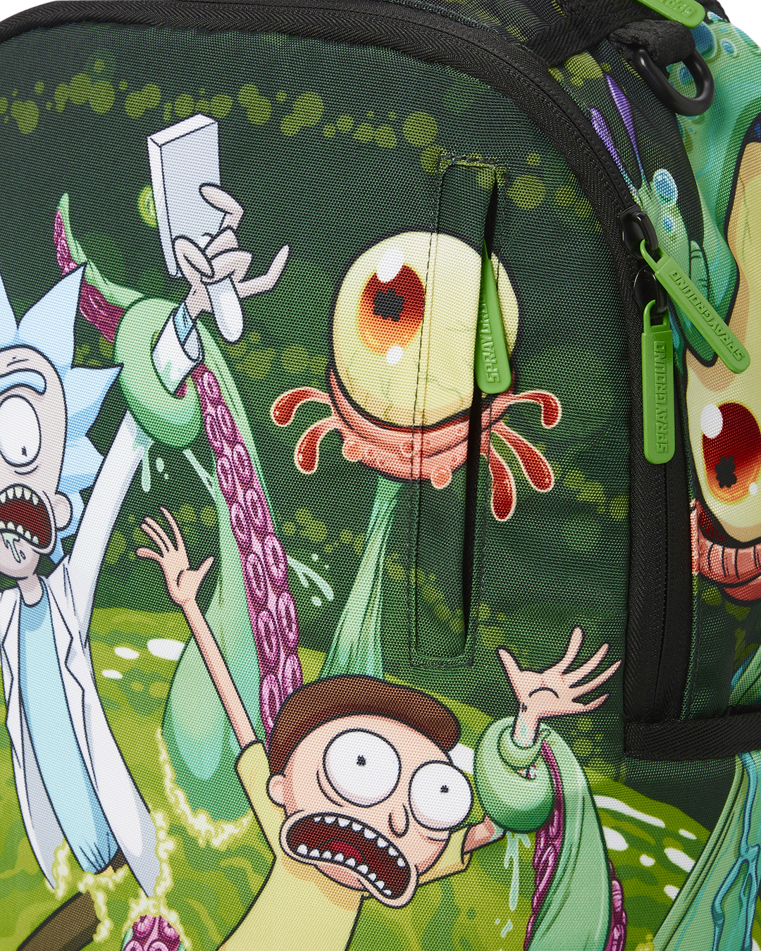 RICK & MORTY PORTAL SHARKMOUTH BACKPACK (DLXR)