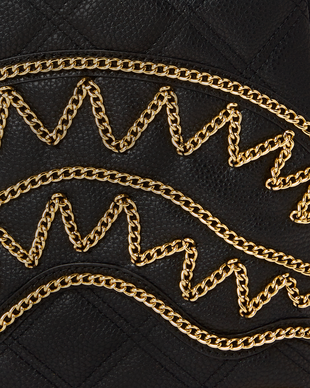 NOIR QUILT GOLD CHAIN SHARK SAVAGE BACKPACK