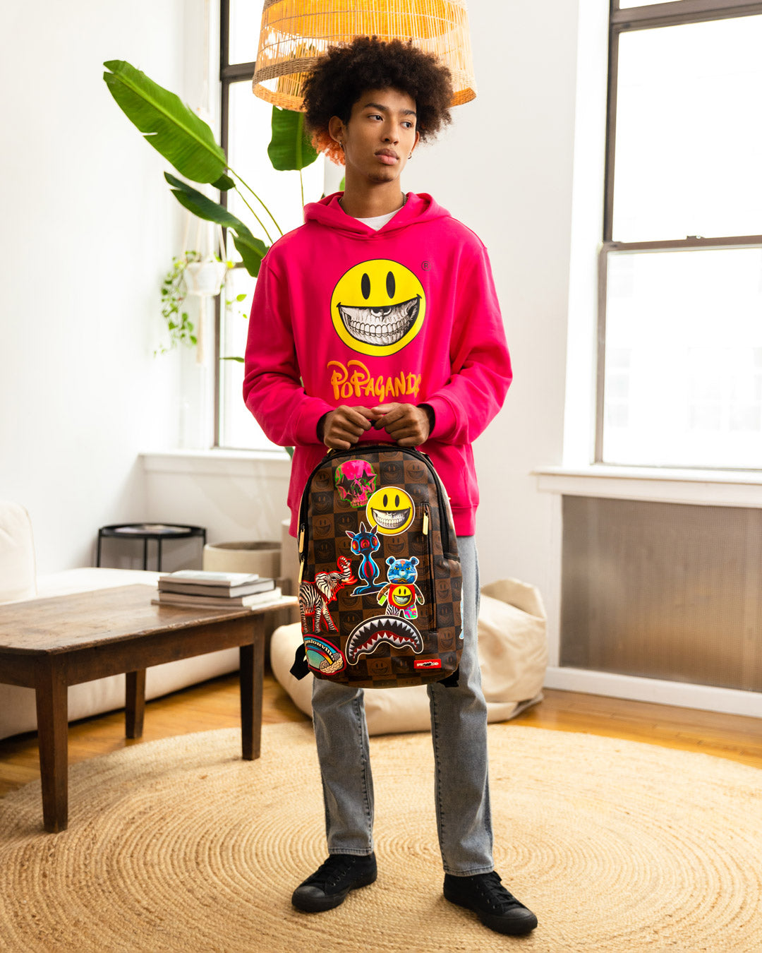 GLOBAL MOGUL POPAGANDA RON ENGLISH EDITION BACKPACK