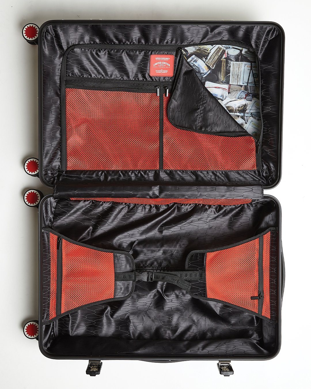 JUNGLE PARIS 29.5” FULL-SIZE SHARKITECTURE LUGGAGE