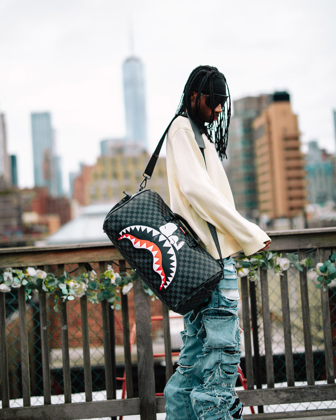 SNOOPY DAY OFF DUFFLE