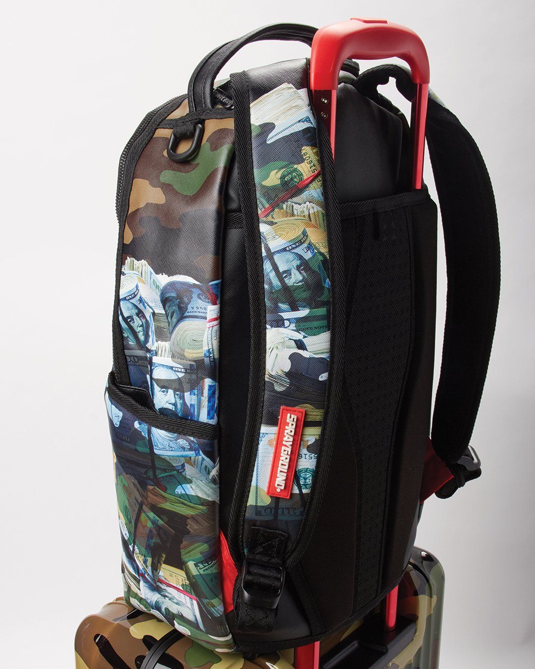 SHARKNAUTICS (CAMO) 29.5” FULL-SIZE LUGGAGE