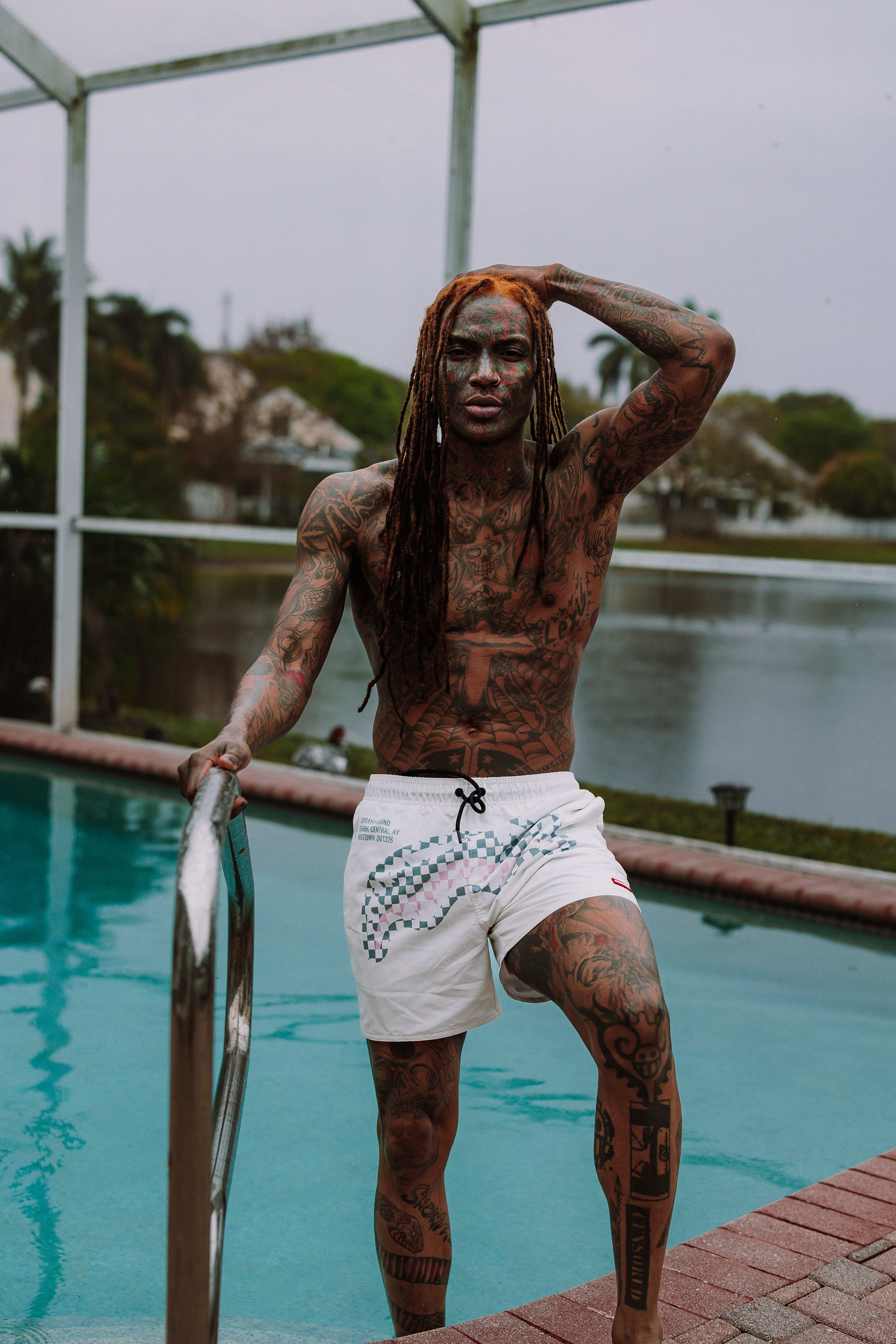 SHARK CENTRAL DYNAMIC SWIM SHORTS